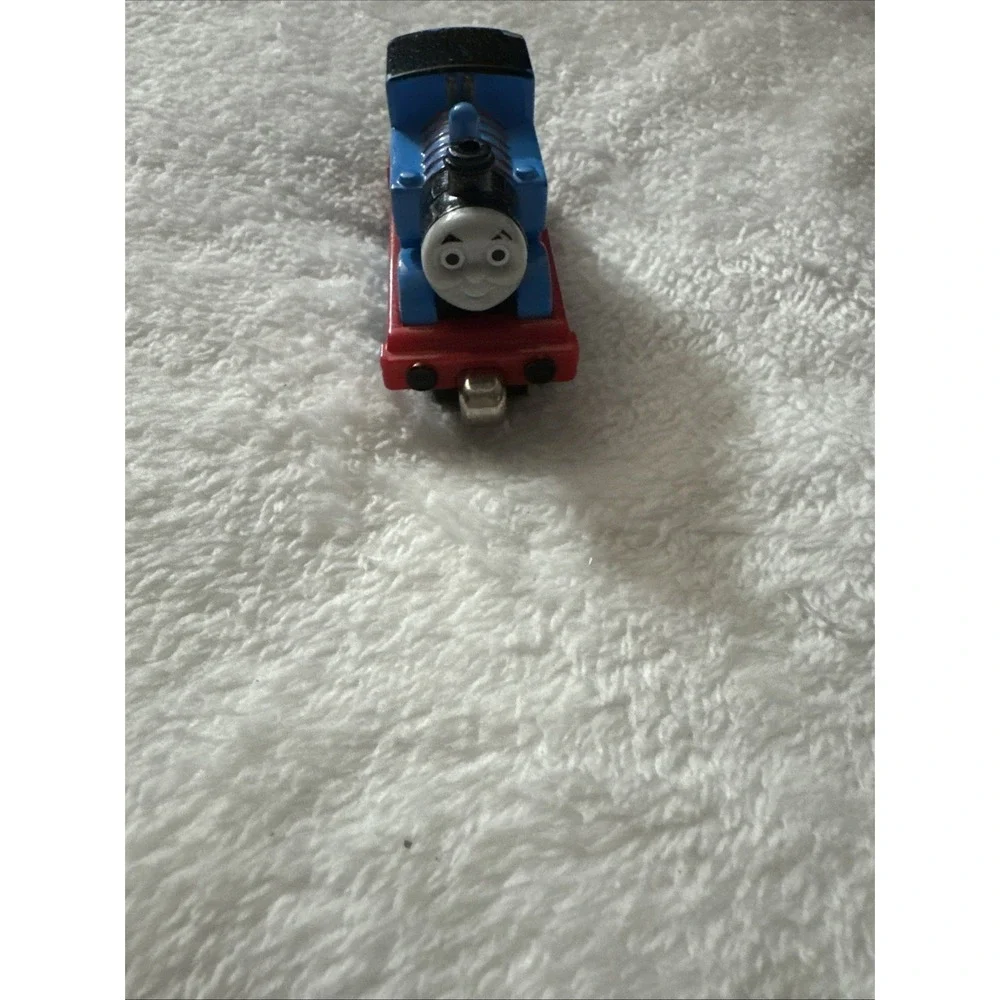 Thomas & Friends Take-Along Thomas Die-Cast Magnetic Train Engine No 1‎